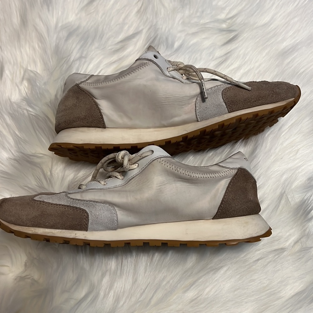 SOLD!! Tory Burch sneakers - Picture 5 of 12